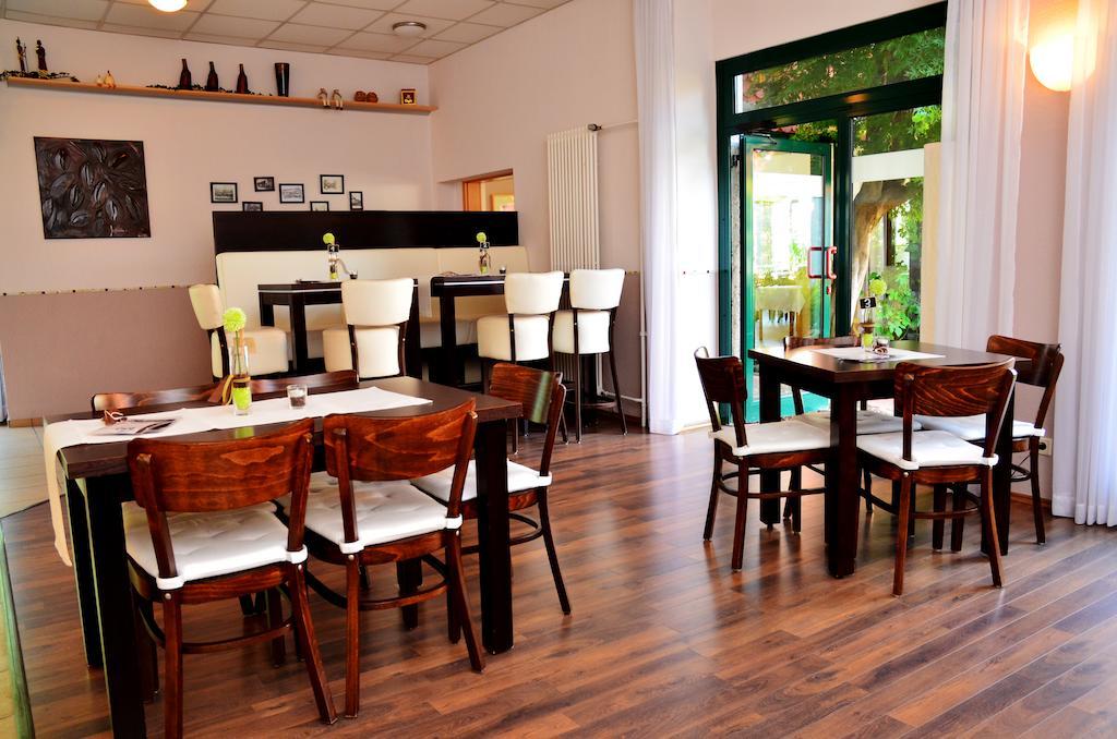 Velcrea Hotel Willebadessen Luaran gambar